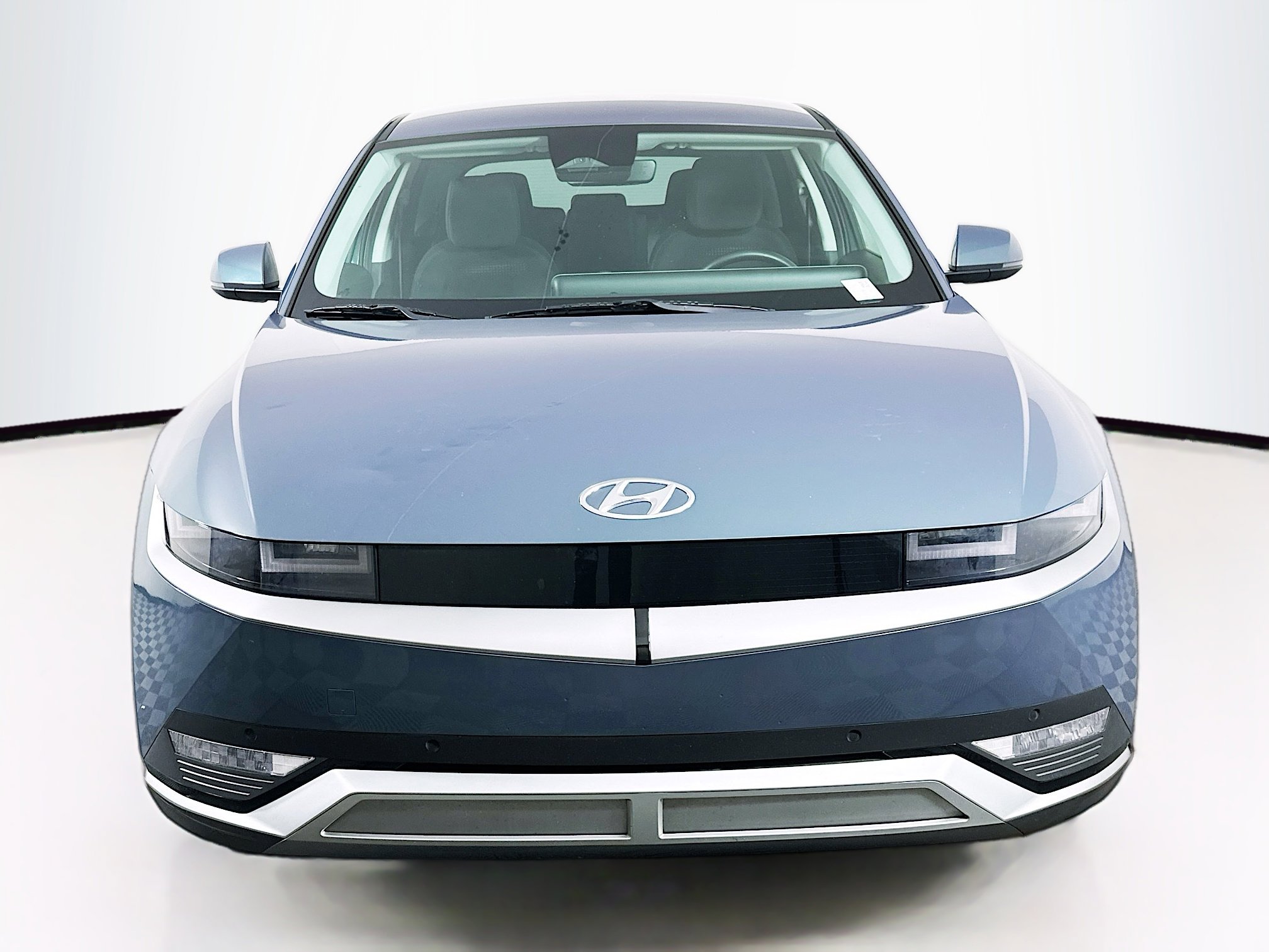 Used 2024 Hyundai Ioniq 5 SEL image 2