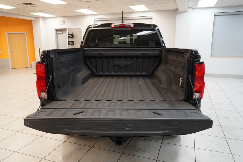 Used 2023 Chevrolet Colorado Z71 w/ Z71 Convenience Package 2 AWD/4WD image 10