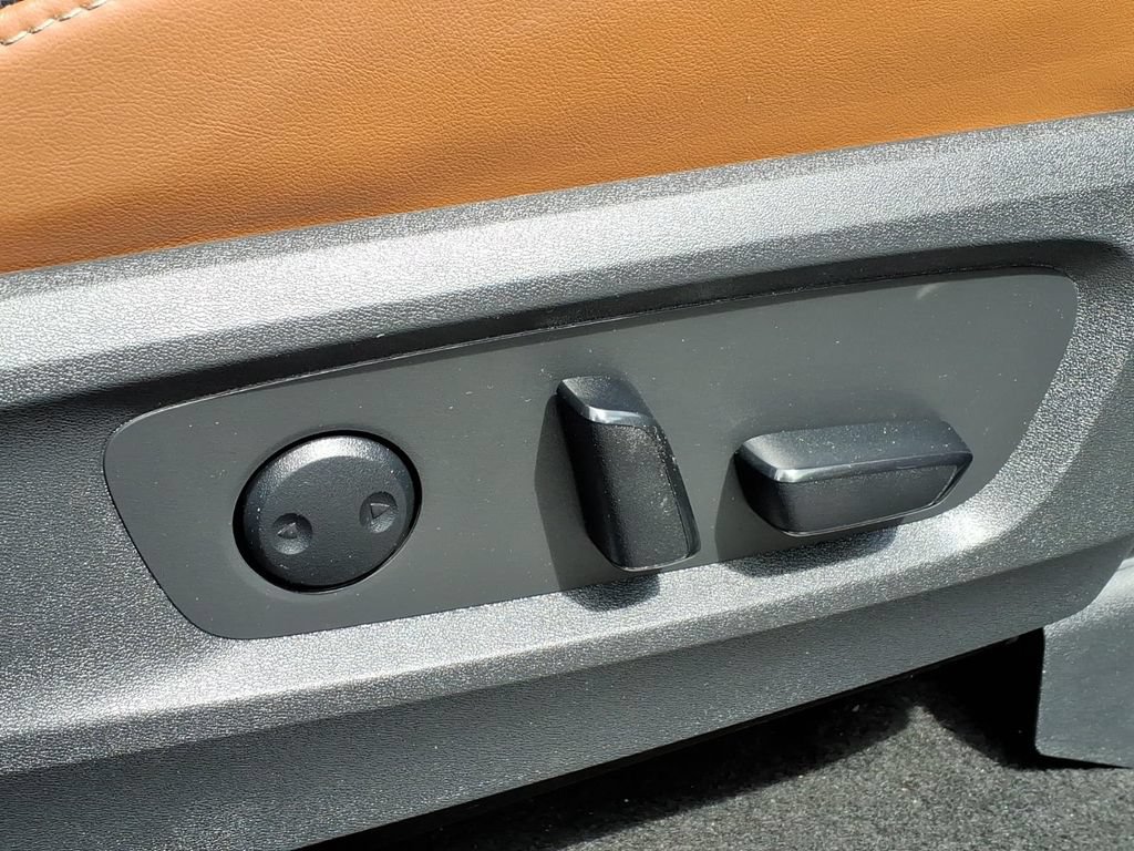 Certified 2023 Nissan Pathfinder Platinum w/ Cargo Package AWD/4WD image 11