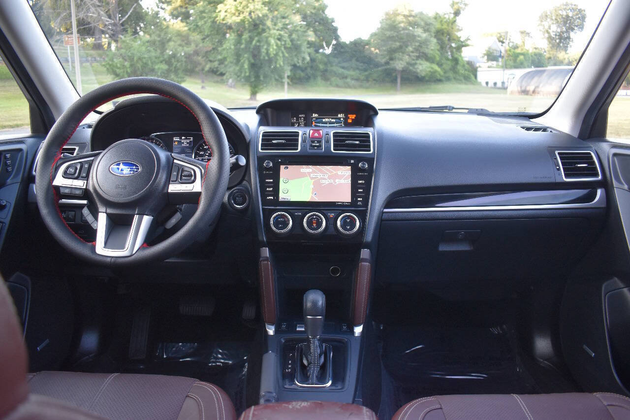 Used 2017 Subaru Forester 2.5i Touring AWD/4WD image 14
