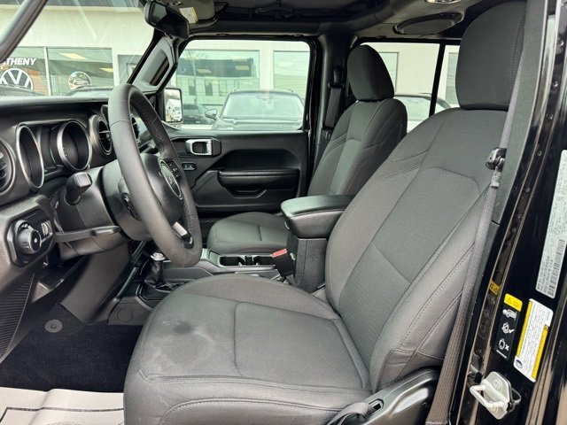 Used 2023 Jeep Wrangler Sport S image 10