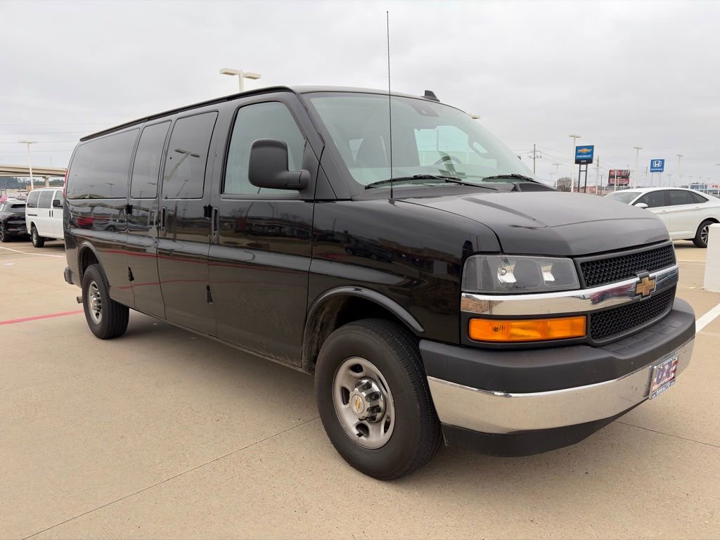 Used 2024 Chevrolet Express 3500 LT w/ LT Preferred Equipment Group image 3