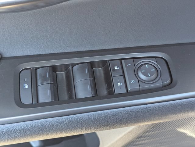 Used 2025 Lexus UX 300h FWD w/ Accessory Package (Z2) image 21