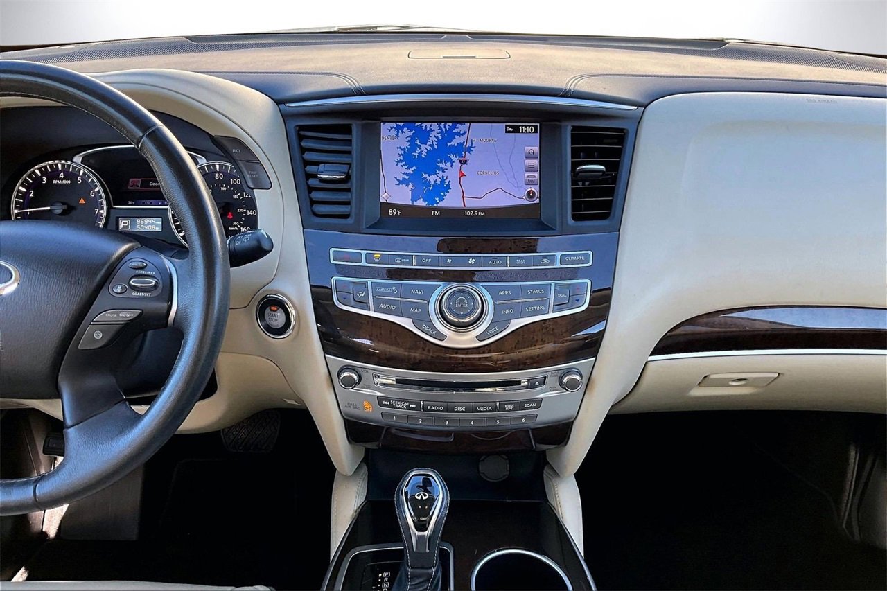 Used 2017 INFINITI QX60 Luxe w/ Deluxe Technology Package image 12