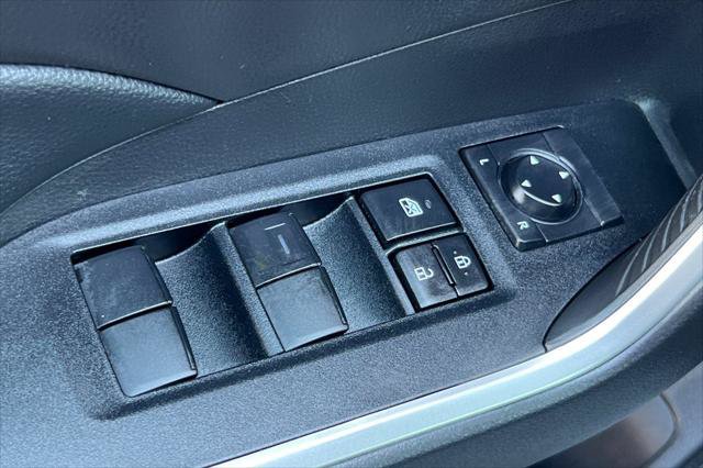 Certified 2022 Toyota RAV4 LE AWD/4WD image 13