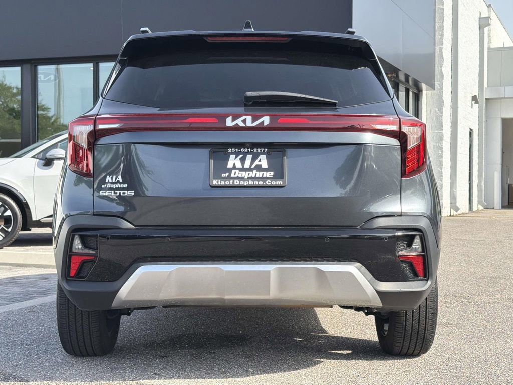 Used 2025 Kia Seltos EX FWD image 33