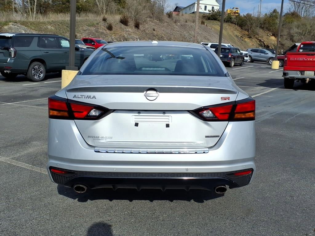 Used 2023 Nissan Altima 2.0 SR video 4
