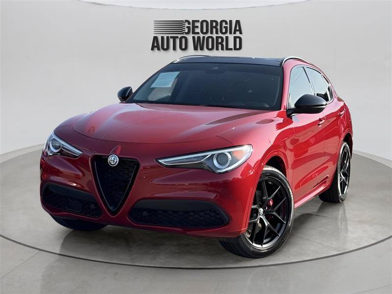 Used 2021 Alfa Romeo Stelvio Ti w/ Premium Package AWD/4WD image 3