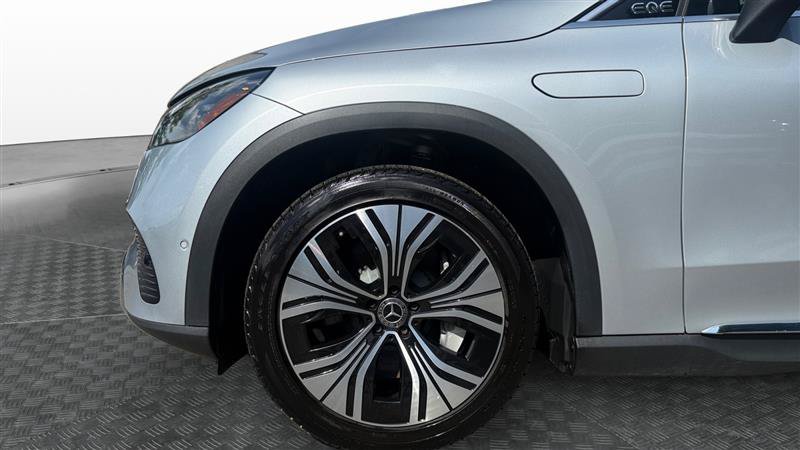 Used 2023 Mercedes-Benz EQE 350+ SUV w/ Exclusive Trim Package image 9