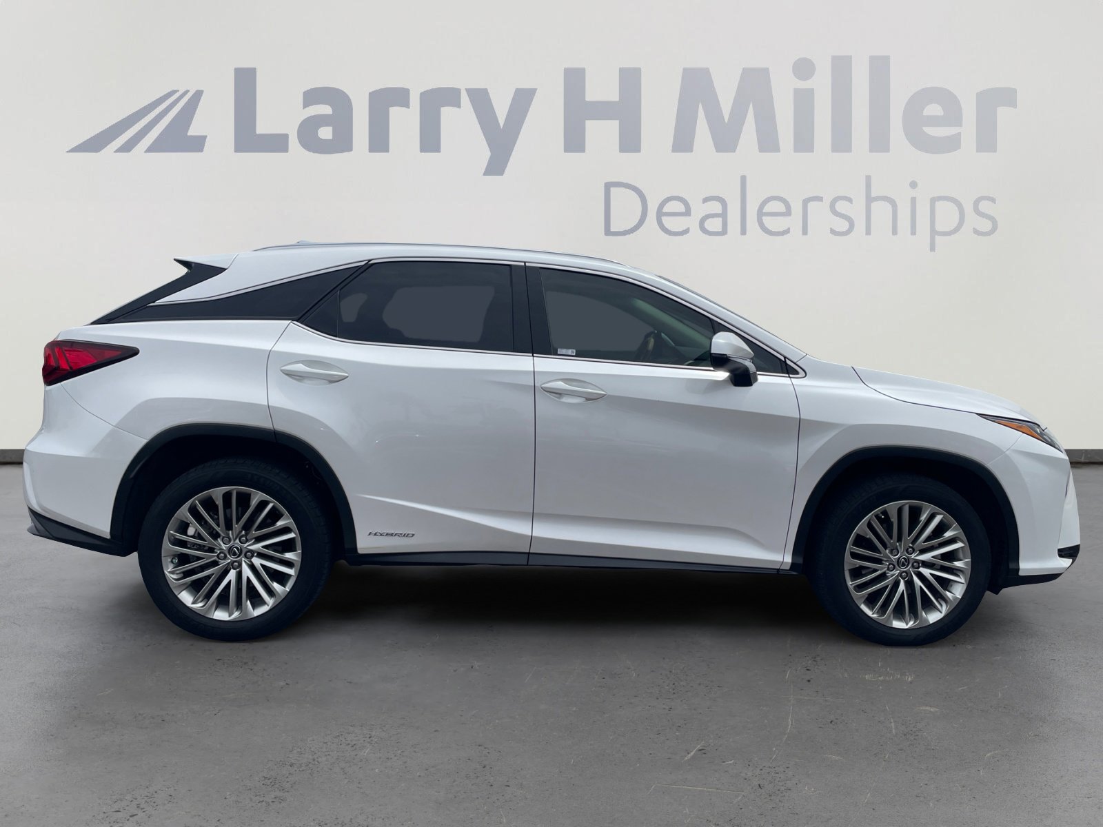 Used 2019 Lexus RX 450h AWD w/ Navigation Package image 6