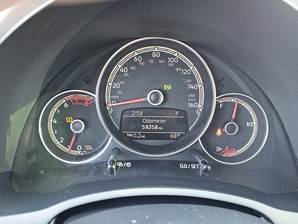 Used 2019 Volkswagen Beetle 2.0T S FWD image 28