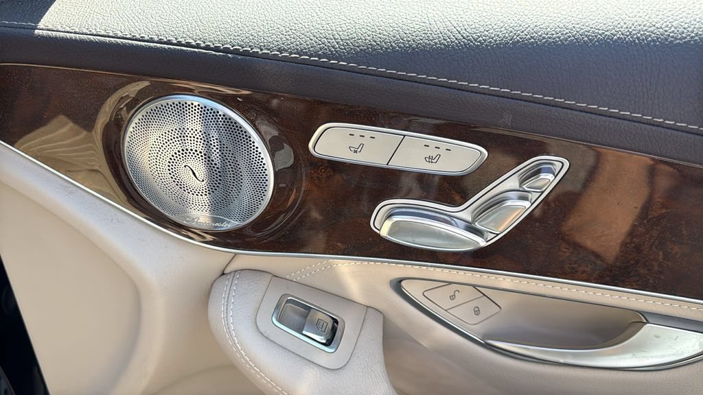 Used 2016 Mercedes-Benz GLC 300 4MATIC image 14