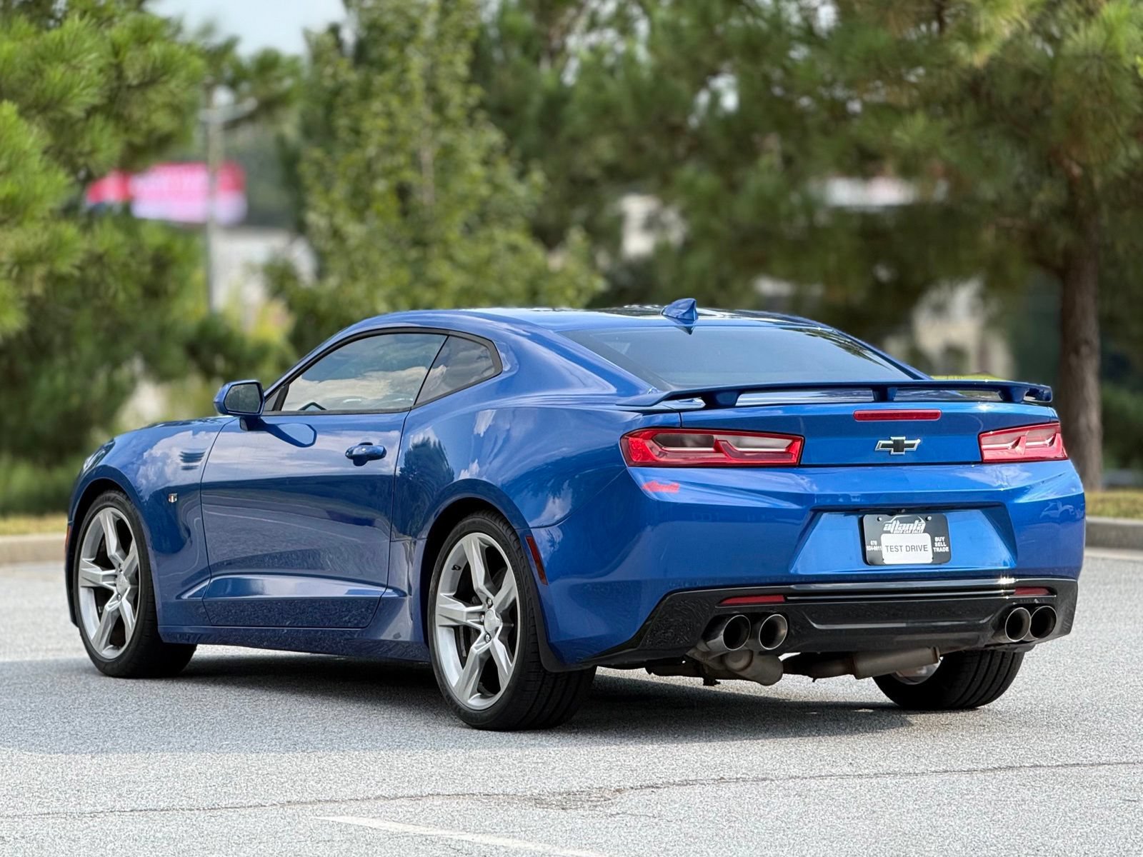Used 2018 Chevrolet Camaro SS RWD image 10