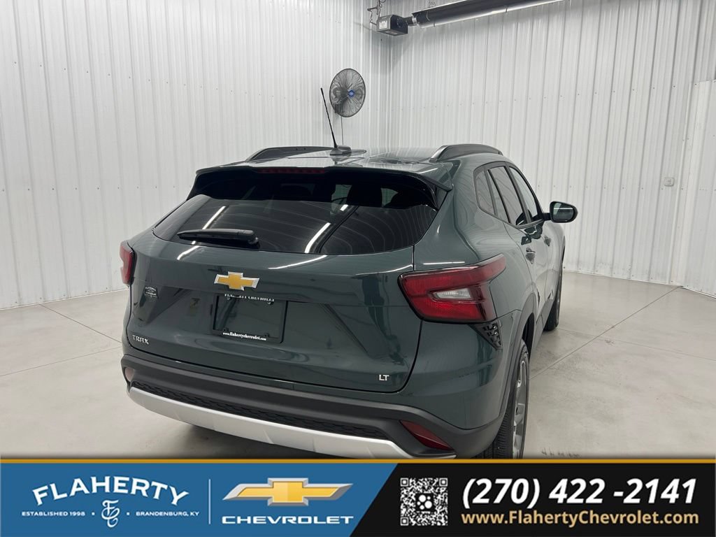 Used 2025 Chevrolet Trax LT FWD video 3