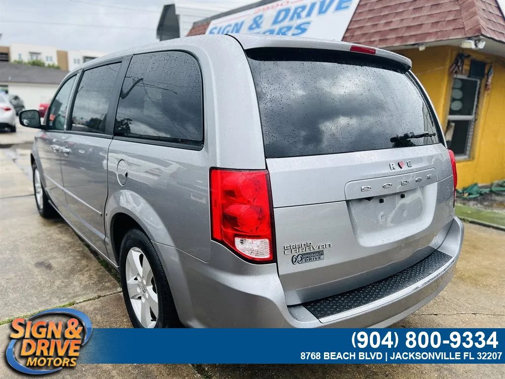 Used 2016 Dodge Grand Caravan SE w/ Quick Order Package 29E SE FWD image 4