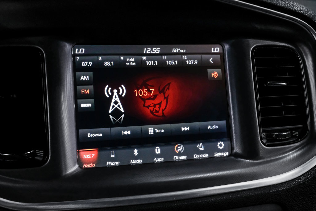 Used 2019 Dodge Charger SXT w/ Blacktop Package AWD/4WD image 33