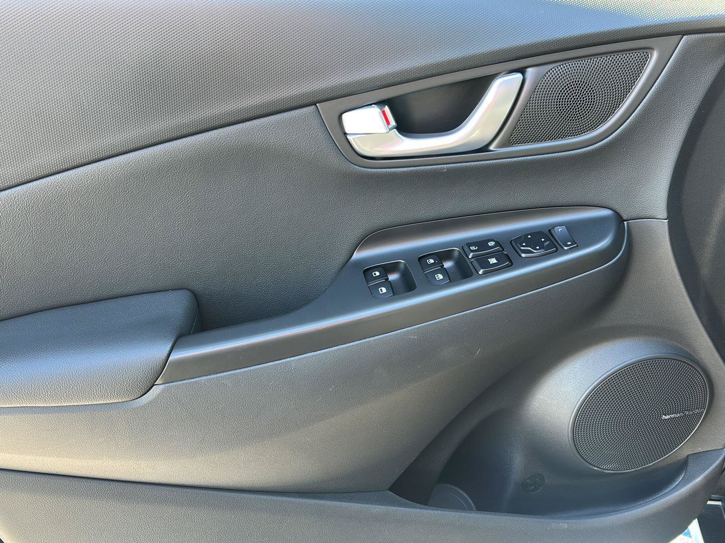 Certified 2023 Hyundai Kona Limited FWD image 13