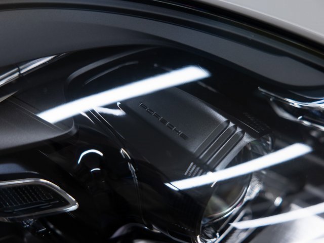 Certified 2022 Porsche 718 Boxster Spyder image 5