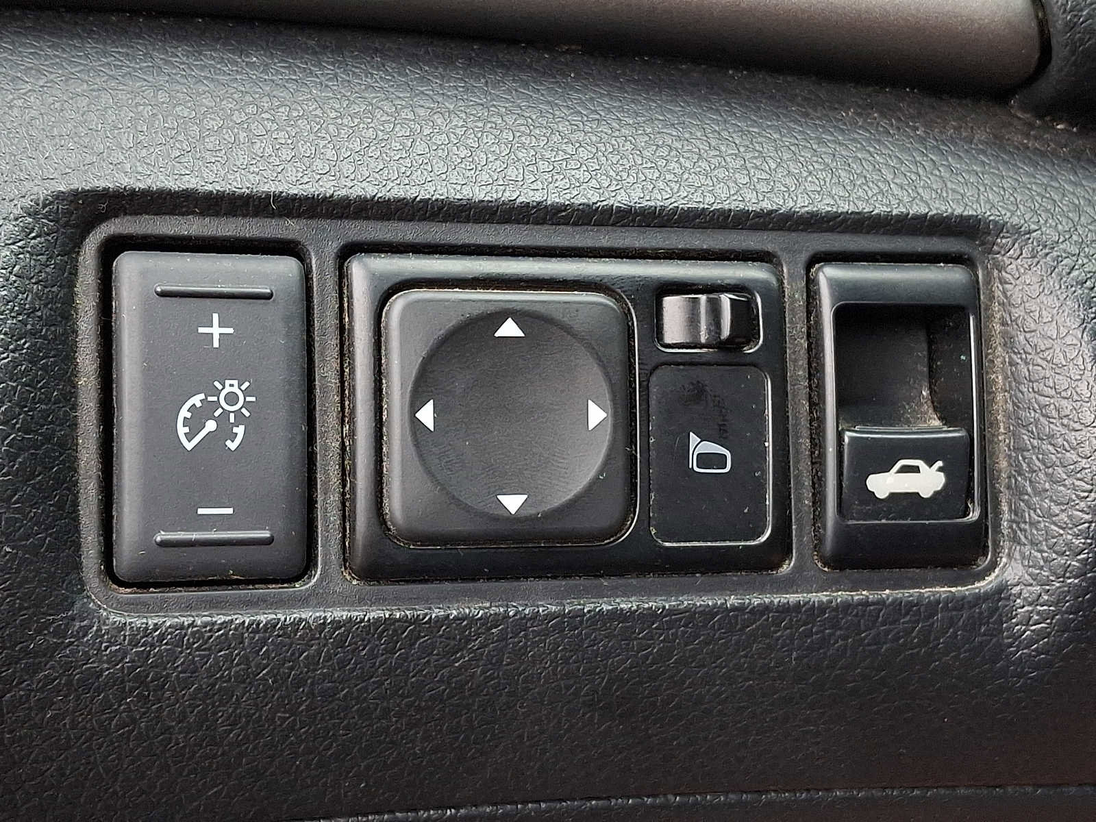 Used 2015 Nissan Sentra SV FWD image 22