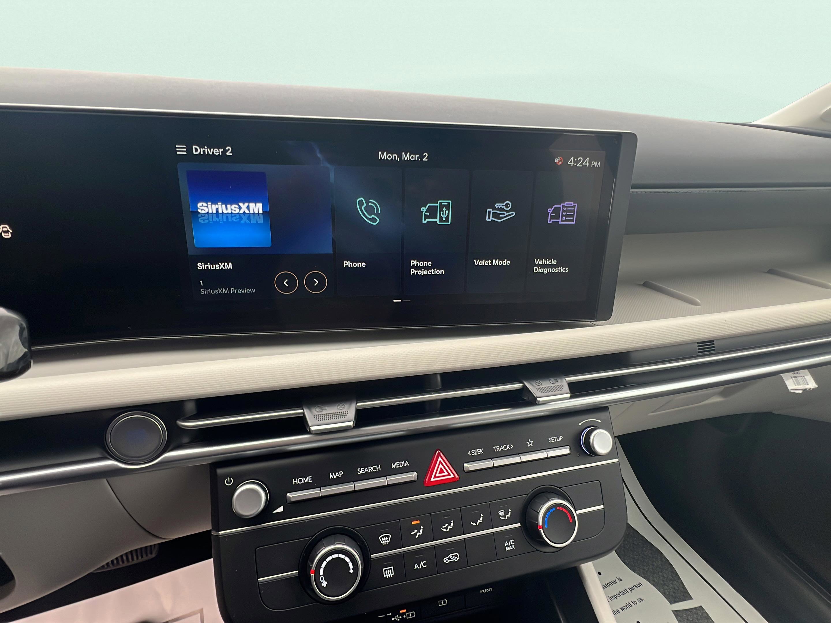 Certified 2025 Hyundai Tucson SE FWD image 14