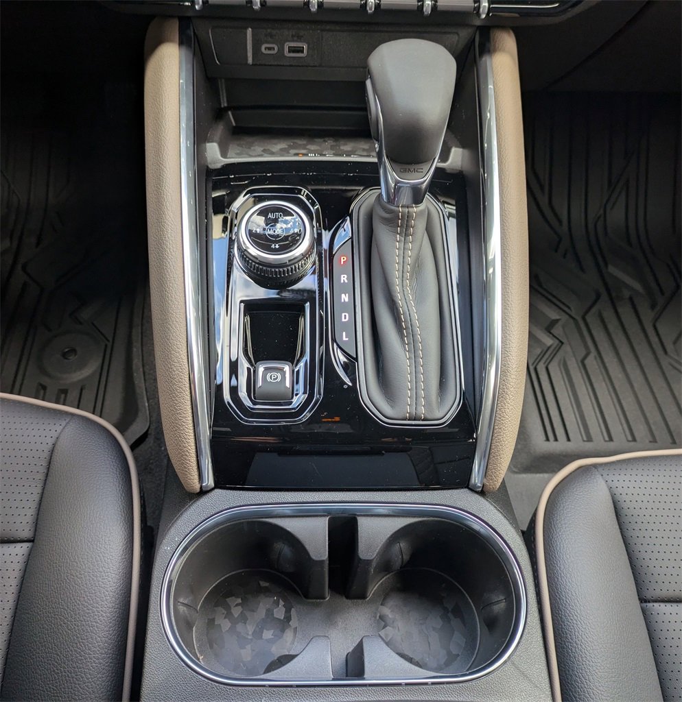 New 2026 GMC Canyon Denali image 13