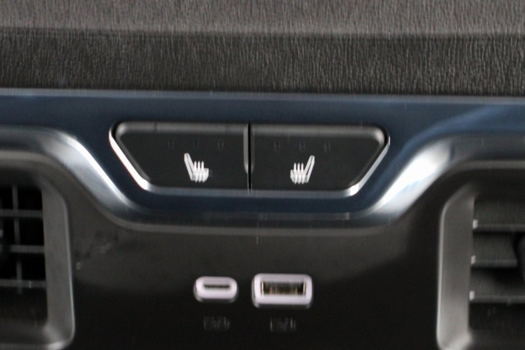 Used 2024 Chevrolet Silverado 2500 LTZ w/ LTZ Convenience Package image 36