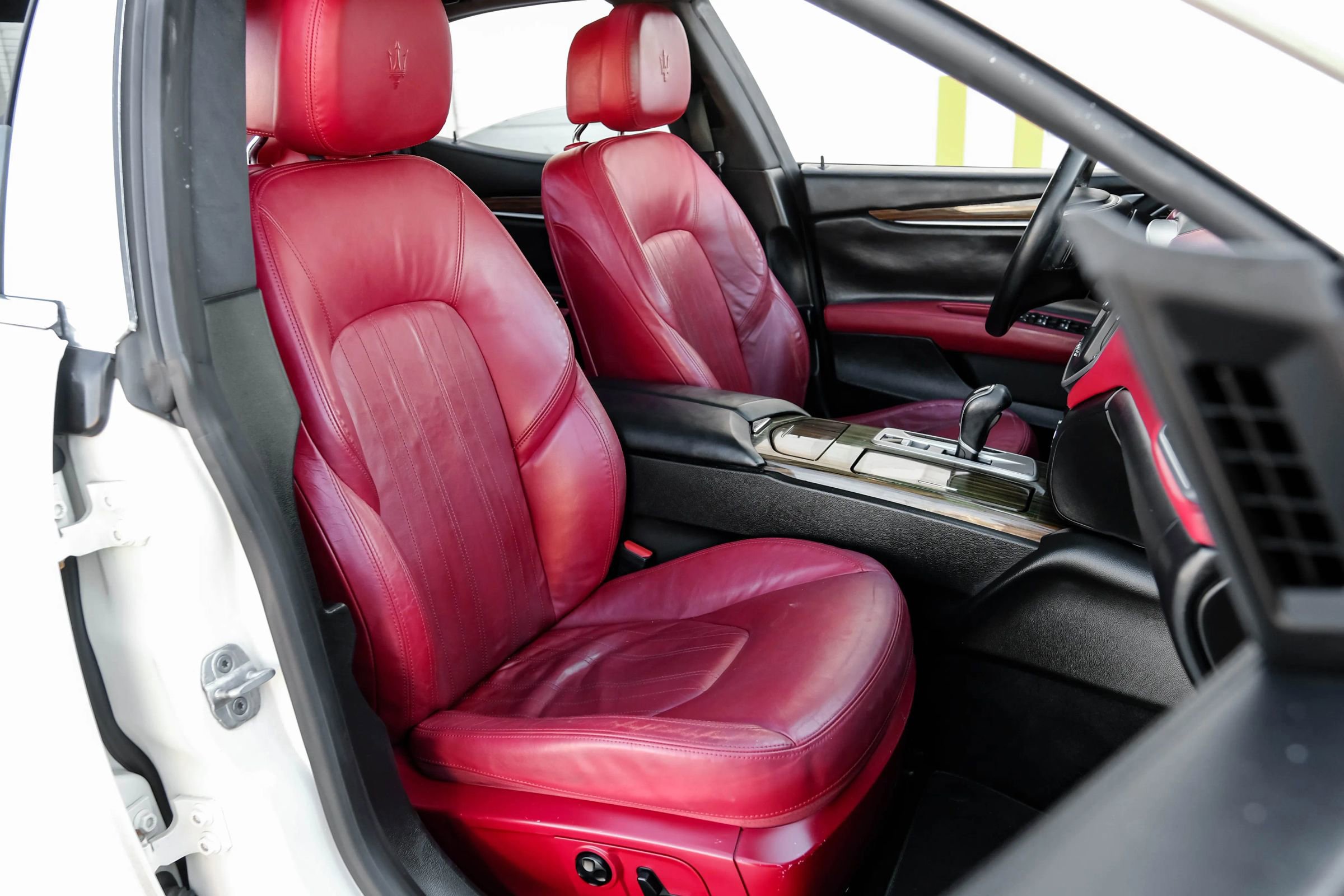 Used 2014 Maserati Ghibli image 34