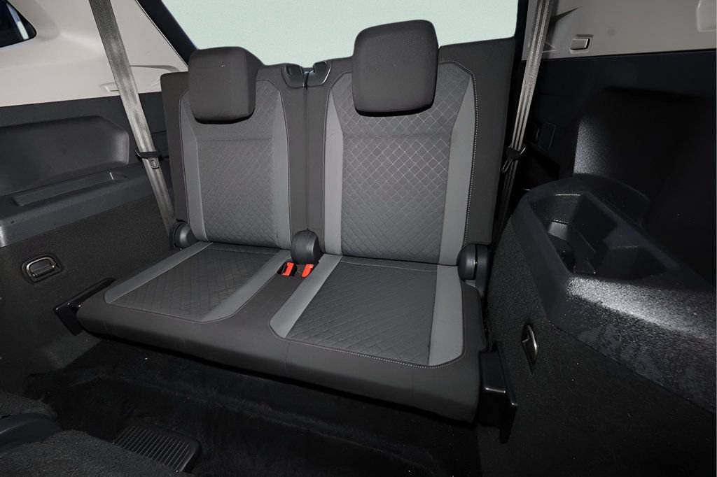 Used 2020 Volkswagen Tiguan S FWD image 16