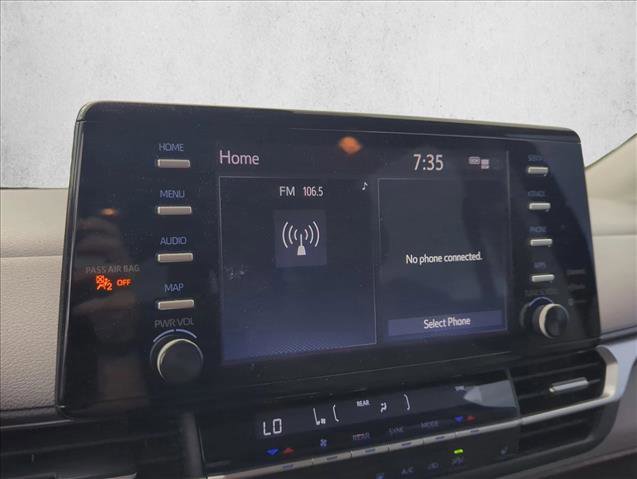 Used 2021 Toyota Sienna XLE FWD image 18
