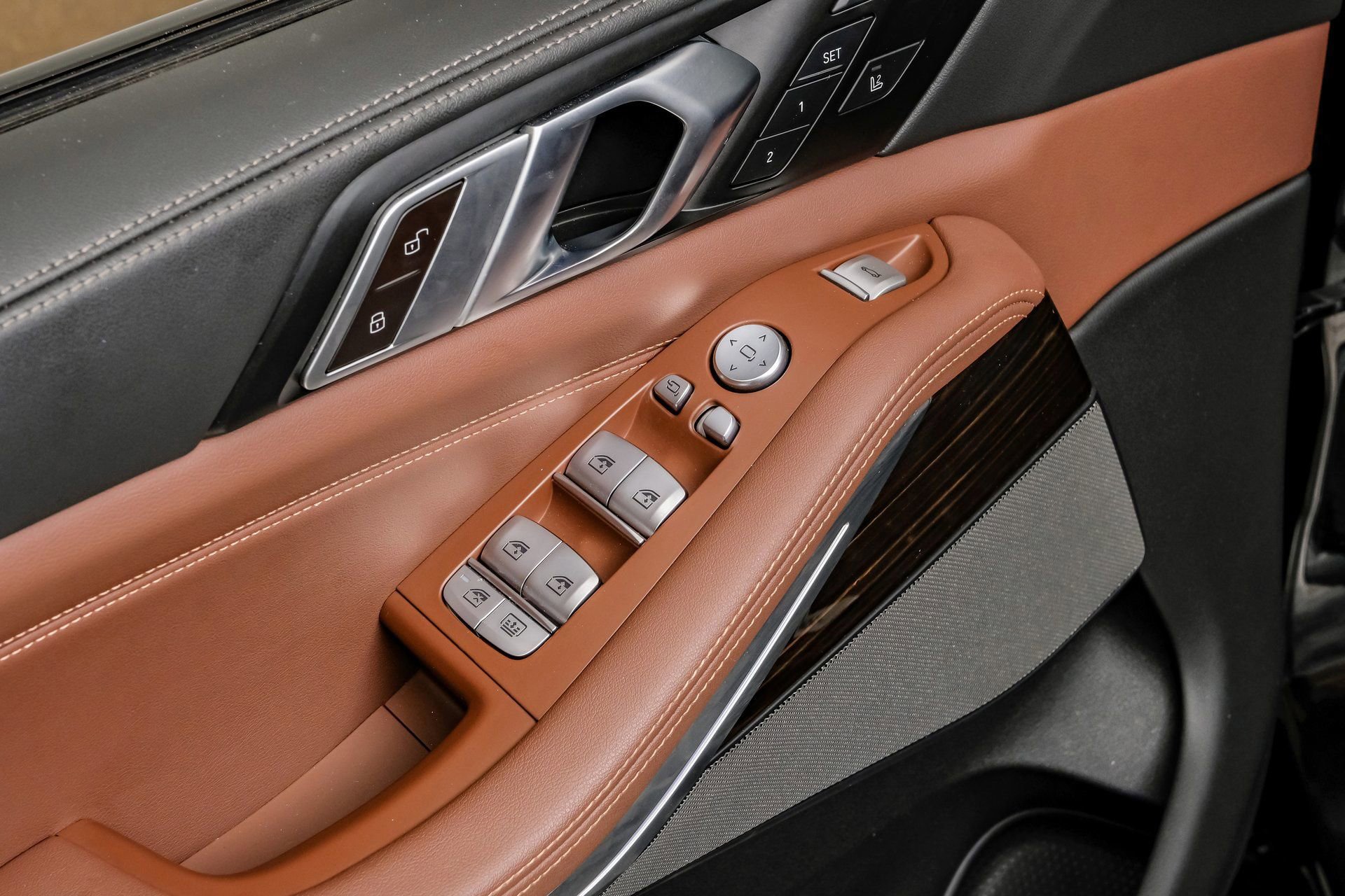 Used 2024 BMW X7 xDrive40i w/ M Sport Package image 47