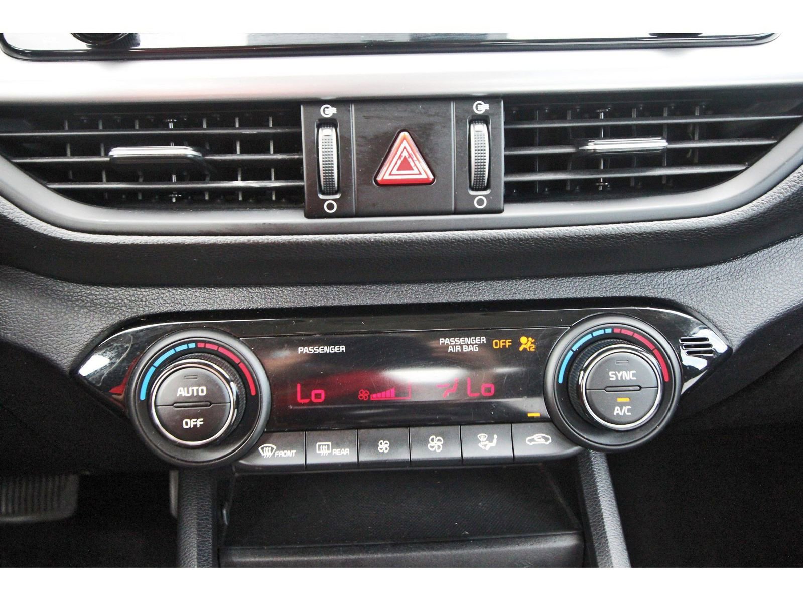 Used 2019 Kia Forte LXS image 27