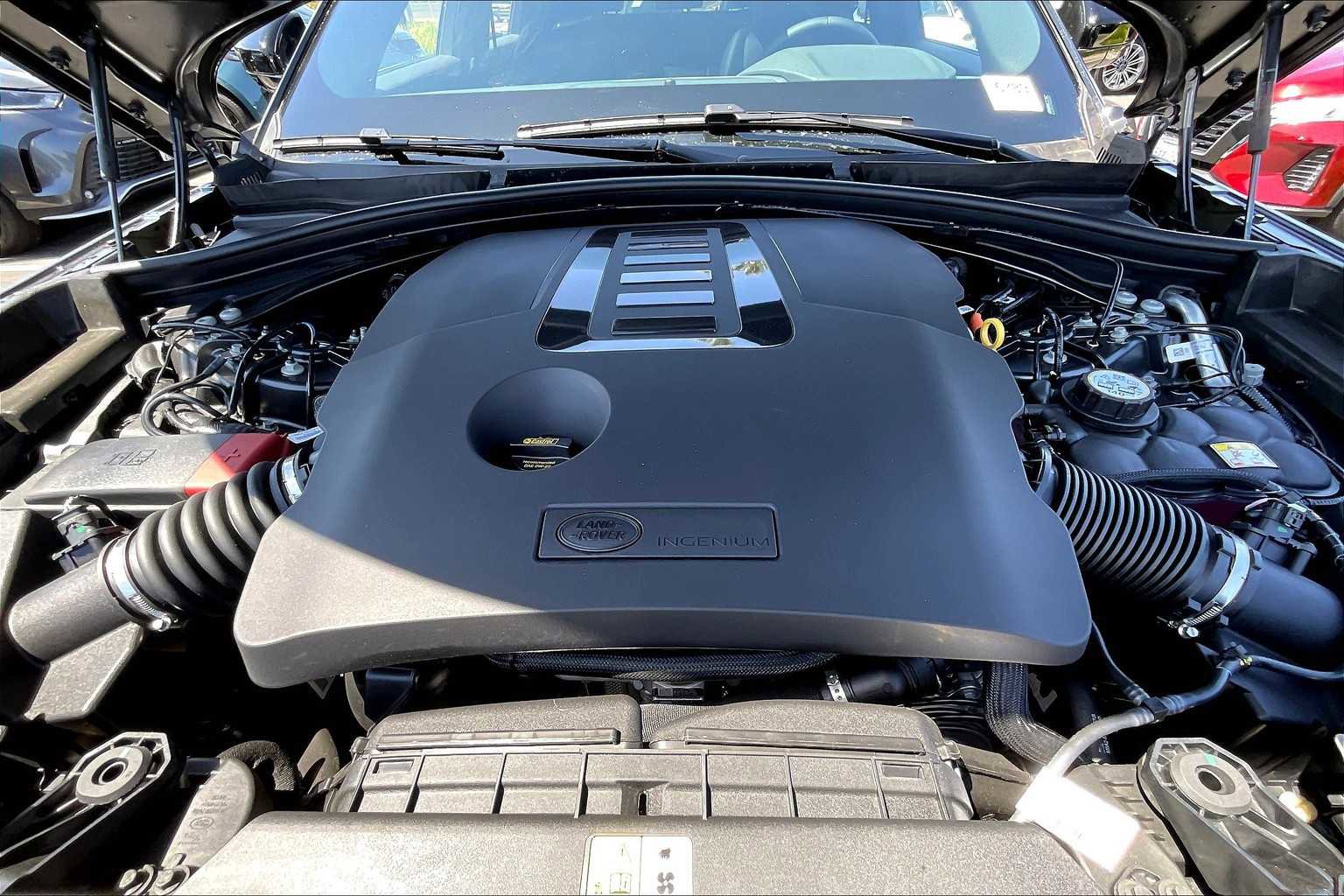 New 2026 Land Rover Range Rover Velar Dynamic SE image 10