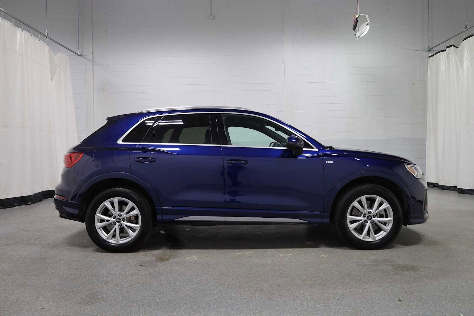 Certified 2025 Audi Q3 2.0T Premium w/ Convenience Package AWD/4WD image 10
