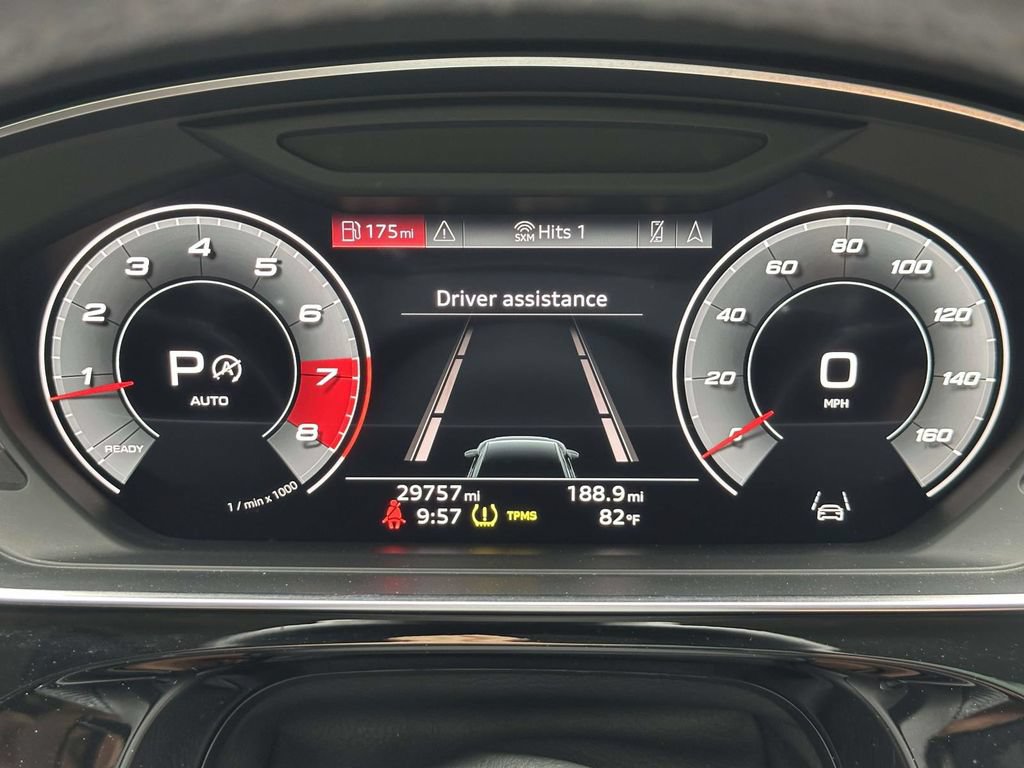 Used 2022 Audi S8 w/ S8 Comfort Plus Package AWD/4WD image 8