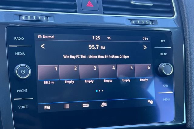 Used 2019 Volkswagen e-Golf SE image 21