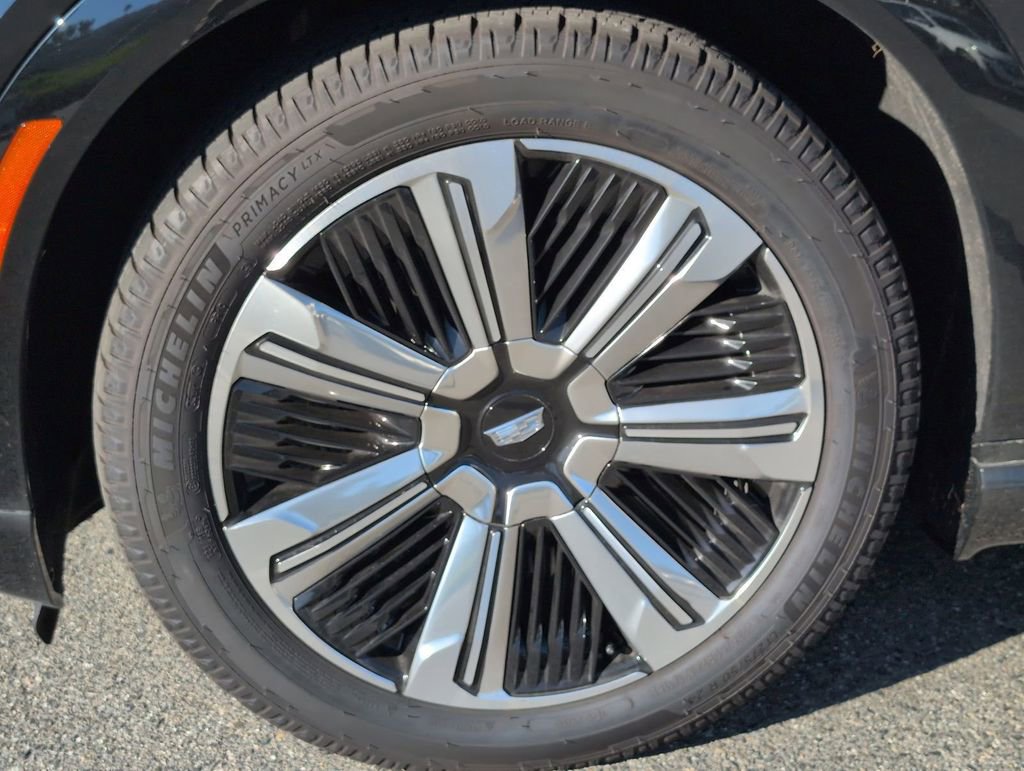 Used 2025 Cadillac Escalade IQ Luxury 2 image 35