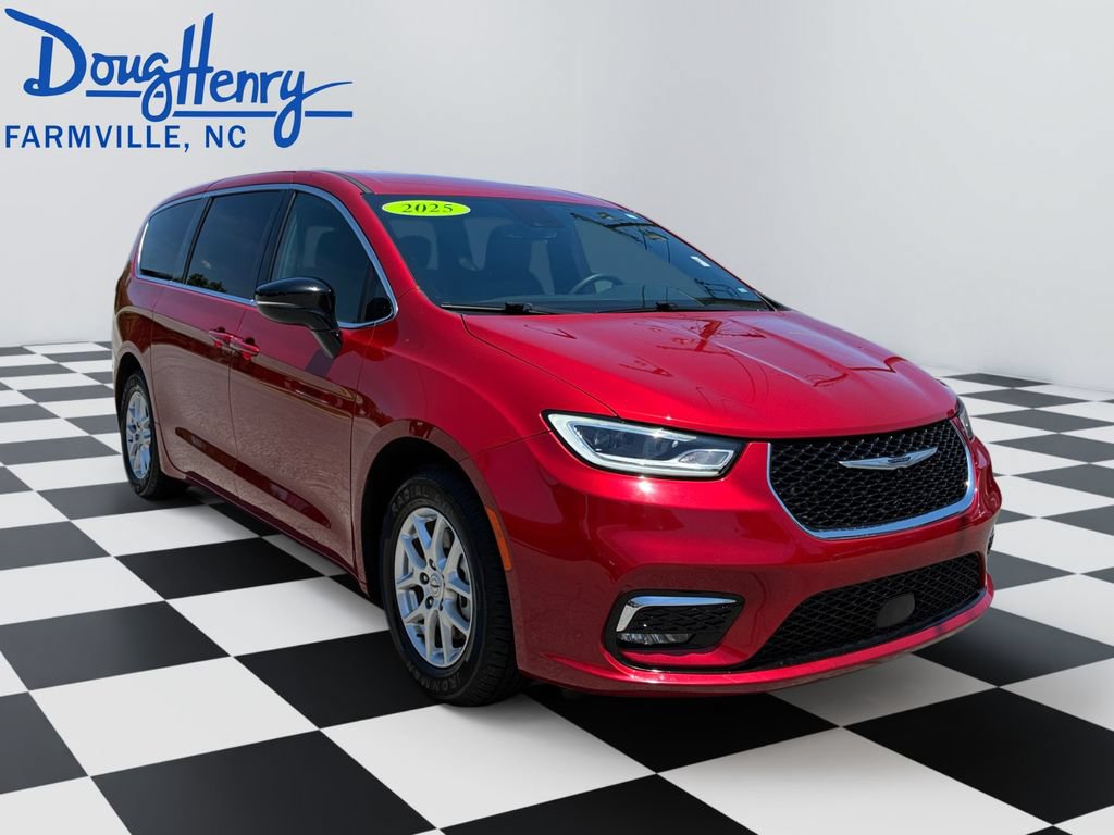 Used 2025 Chrysler Pacifica Select FWD image 7