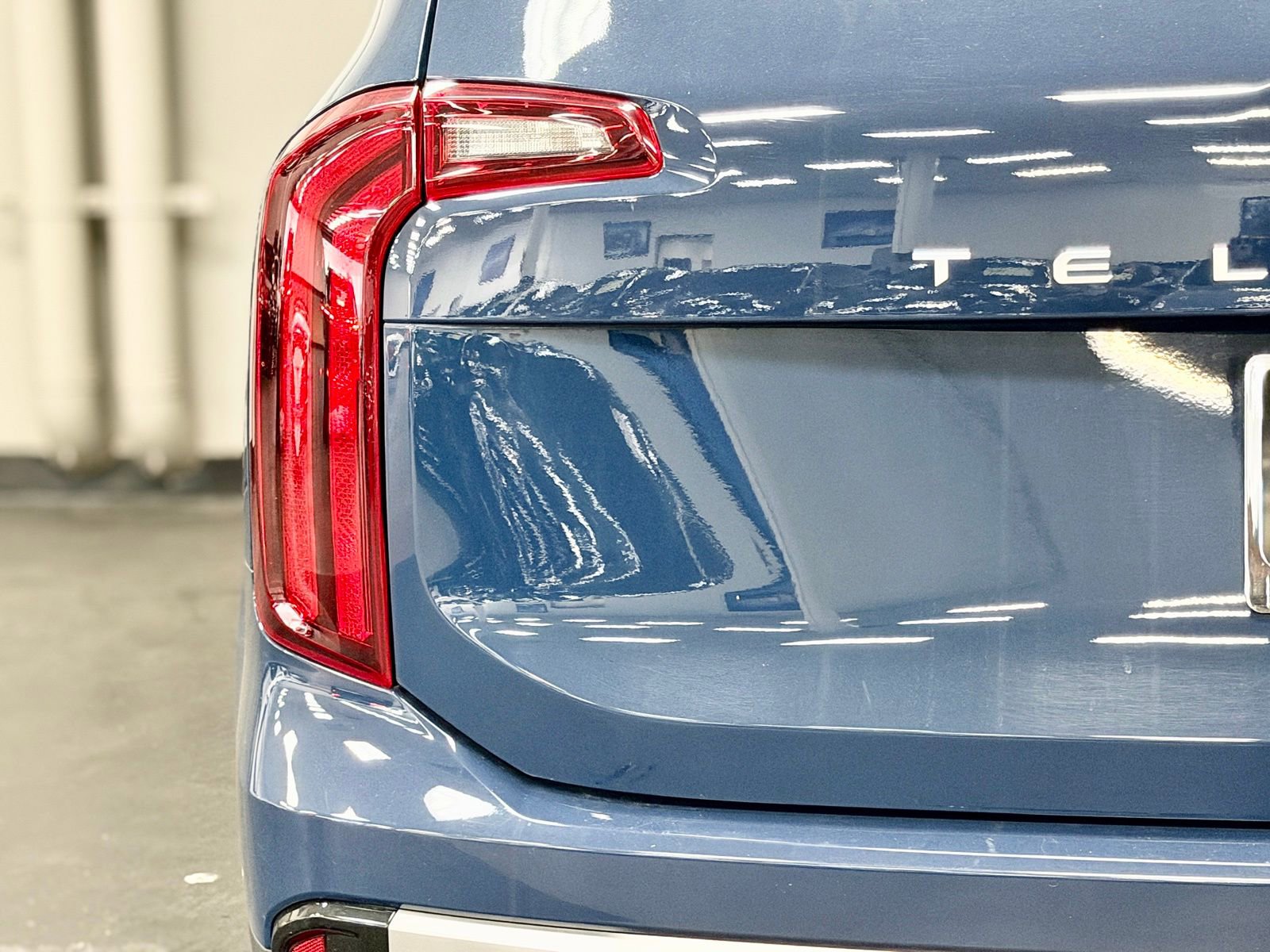 Used 2025 Kia Telluride S image 13