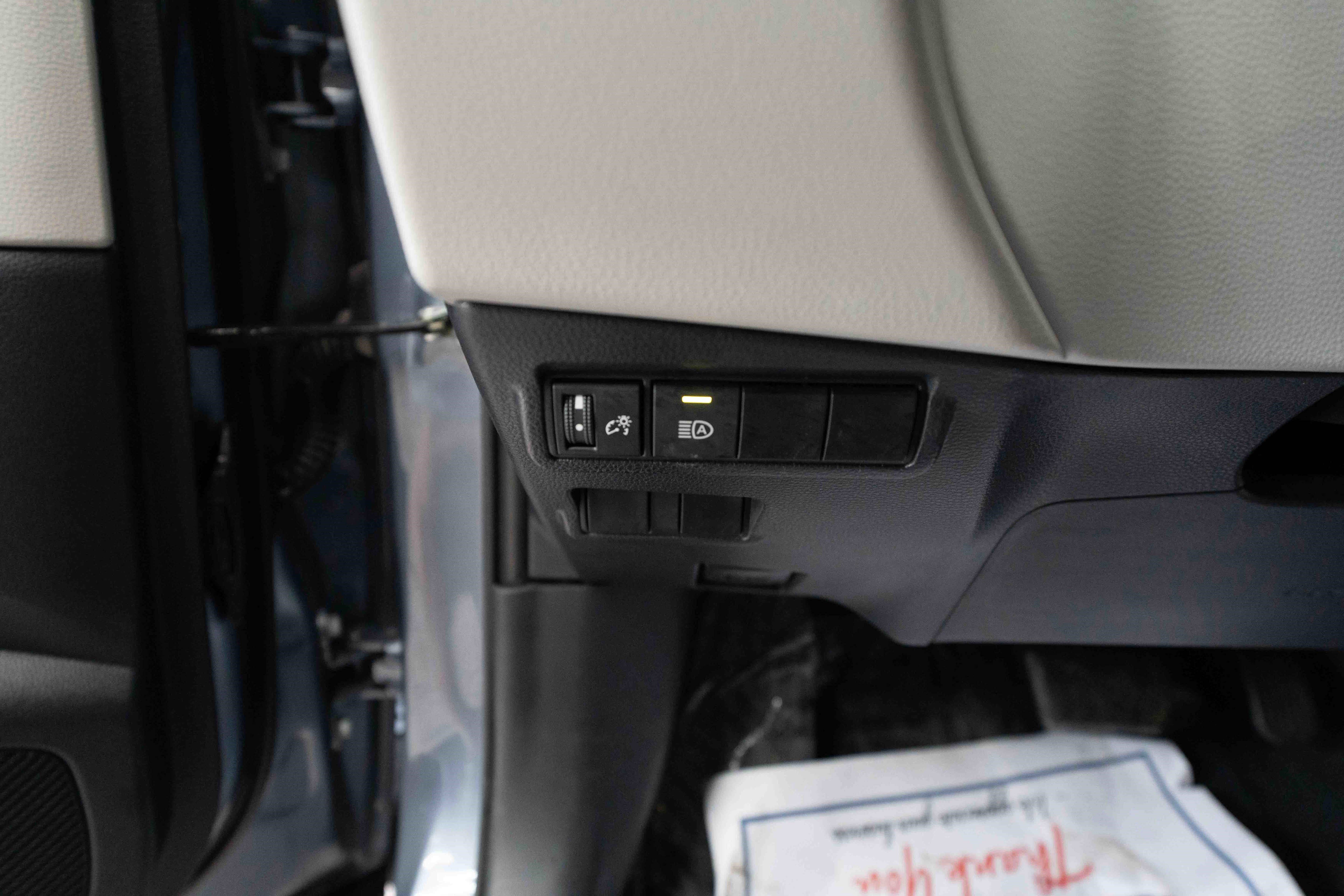 Used 2024 Toyota Corolla Cross L image 11