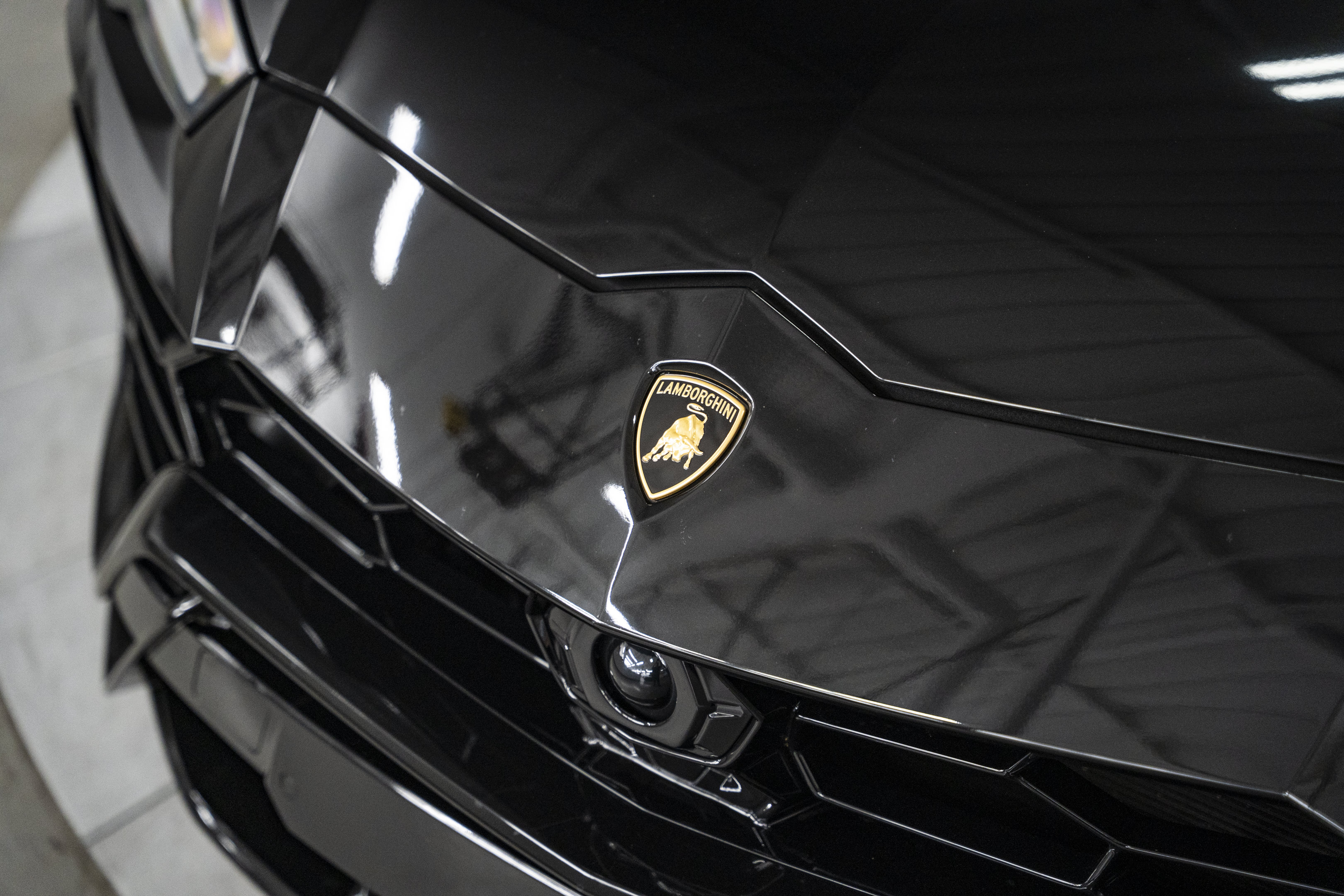 Used 2022 Lamborghini Urus AWD/4WD image 12