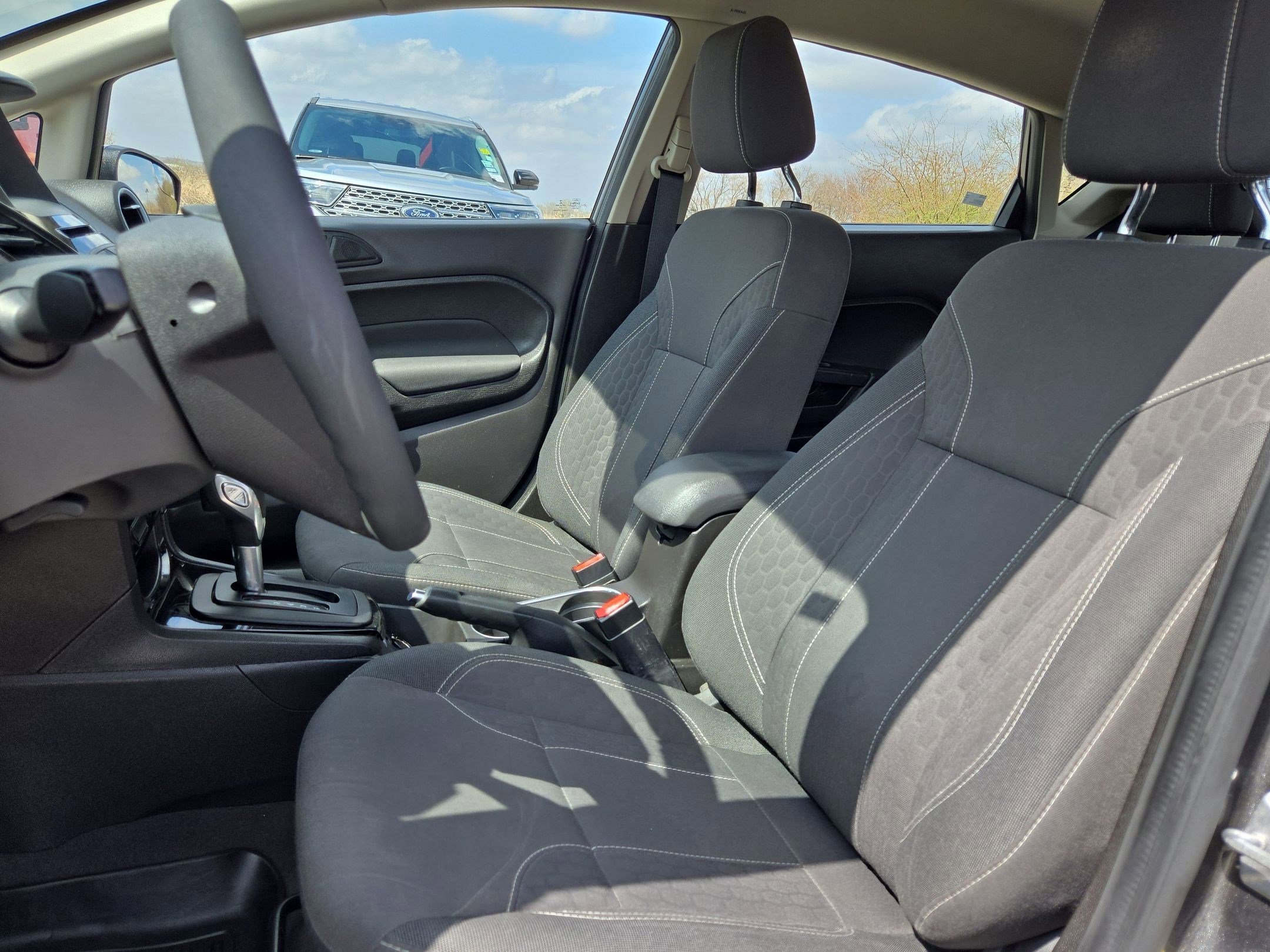 Used 2019 Ford Fiesta SE w/ Equipment Group 201A image 9