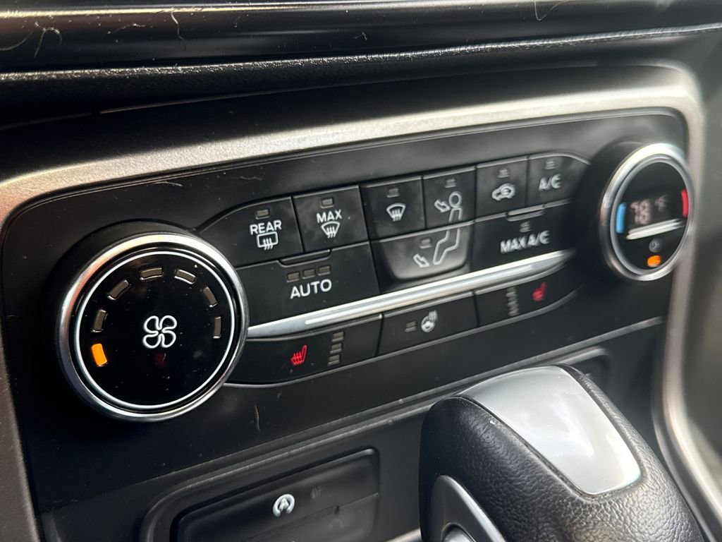 Used 2020 Ford EcoSport SES w/ SES Black Appearance Package image 36