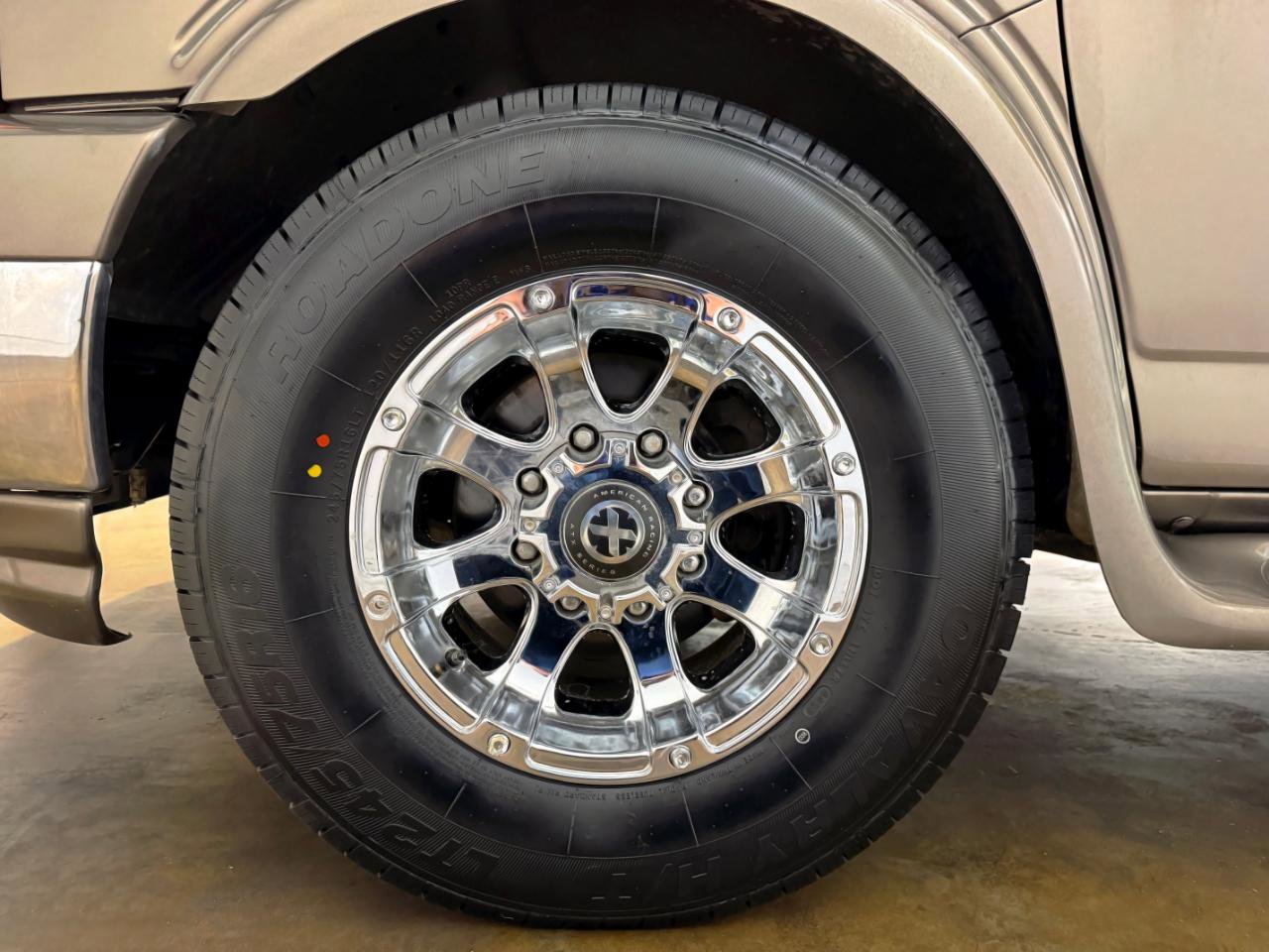 Used 2016 Chevrolet Express 2500 Extended image 47