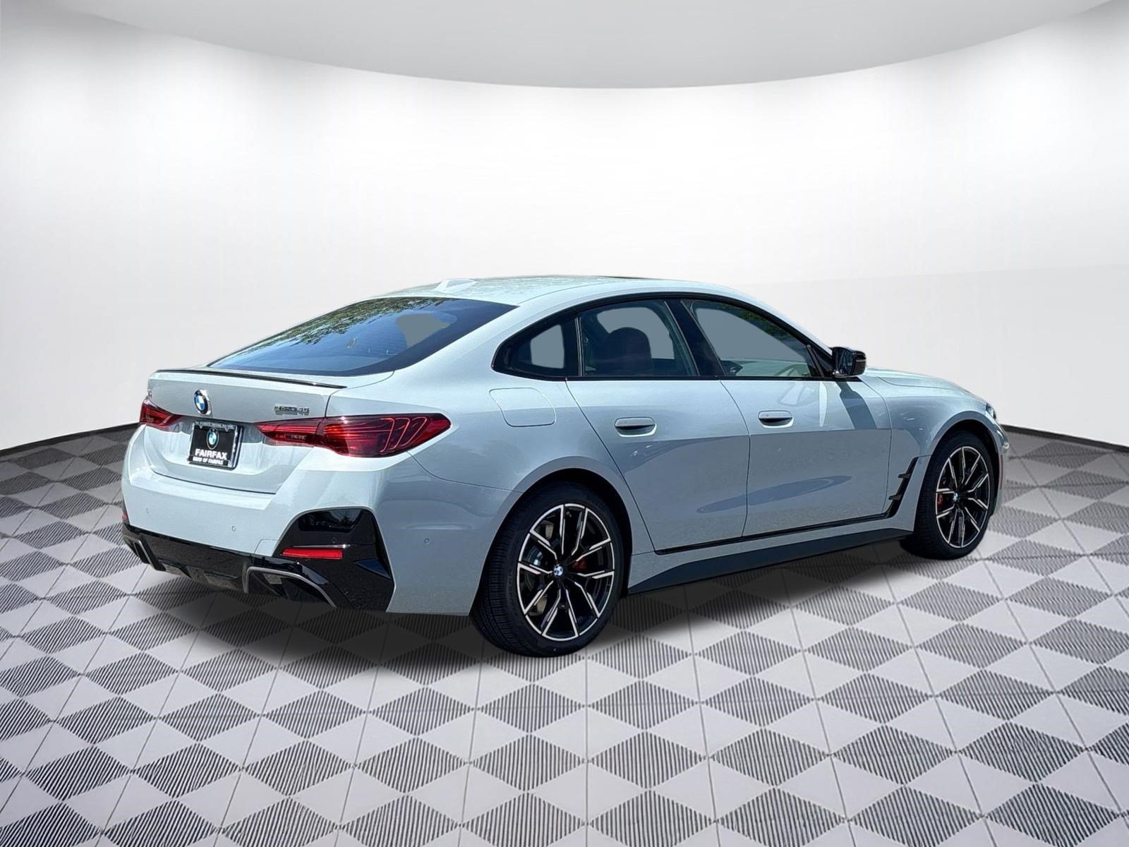 New 2026 BMW i4 eDrive40 w/ M Sport Package RWD image 9