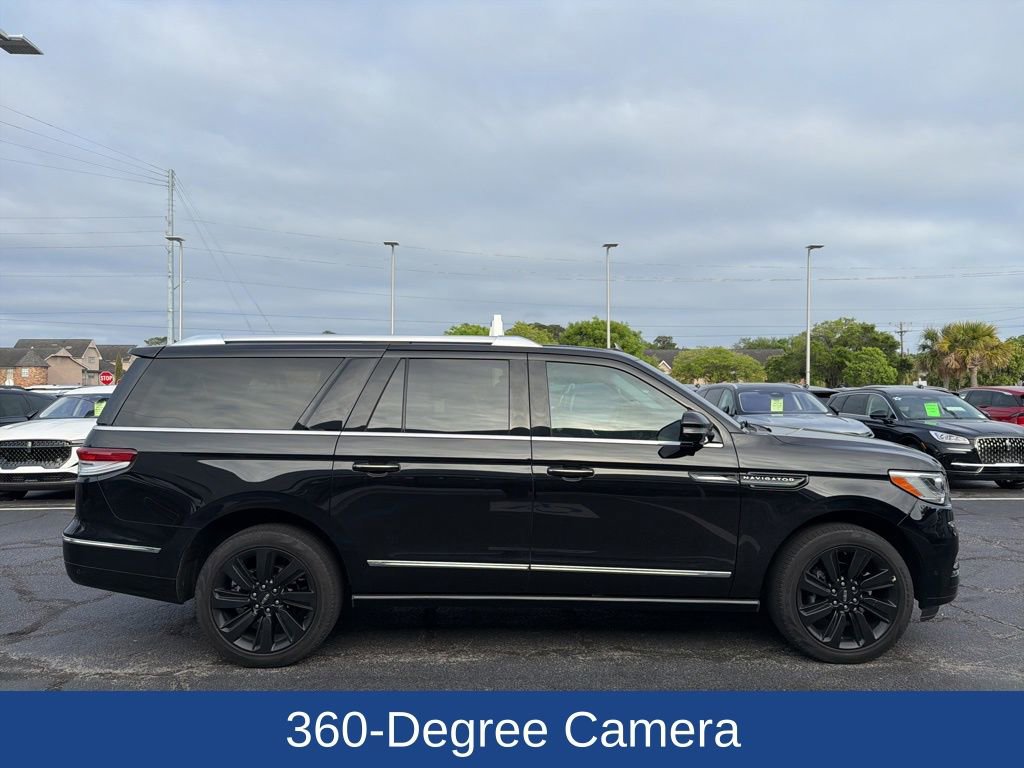 Used 2023 Lincoln Navigator L Reserve AWD/4WD image 4