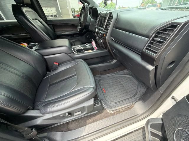 Used 2020 Ford Expedition Limited w/ Equipment Group 301A AWD/4WD image 16