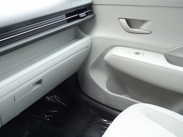 Used 2024 Hyundai Kona SEL FWD image 34