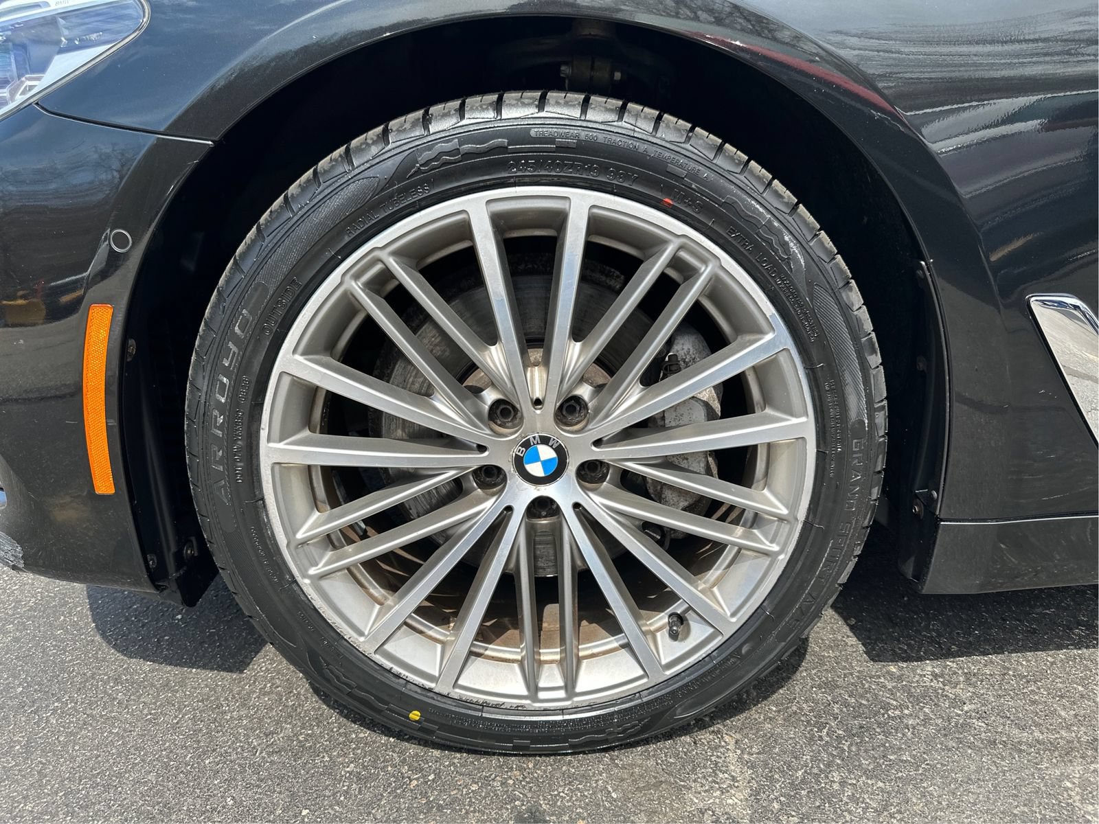 Used 2017 BMW 540i xDrive AWD/4WD image 25
