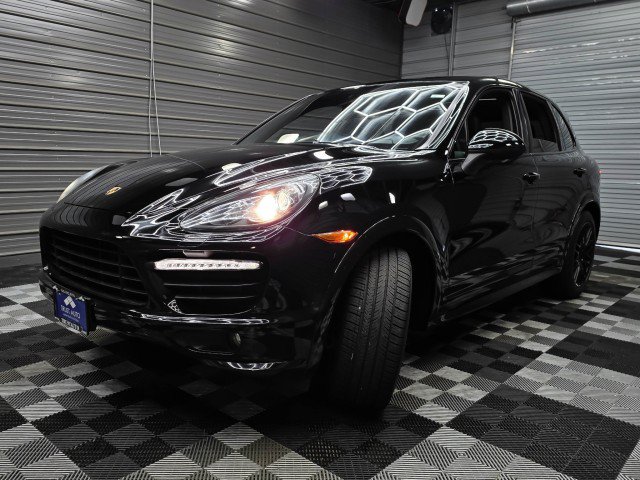 Used 2014 Porsche Cayenne GTS AWD/4WD image 44
