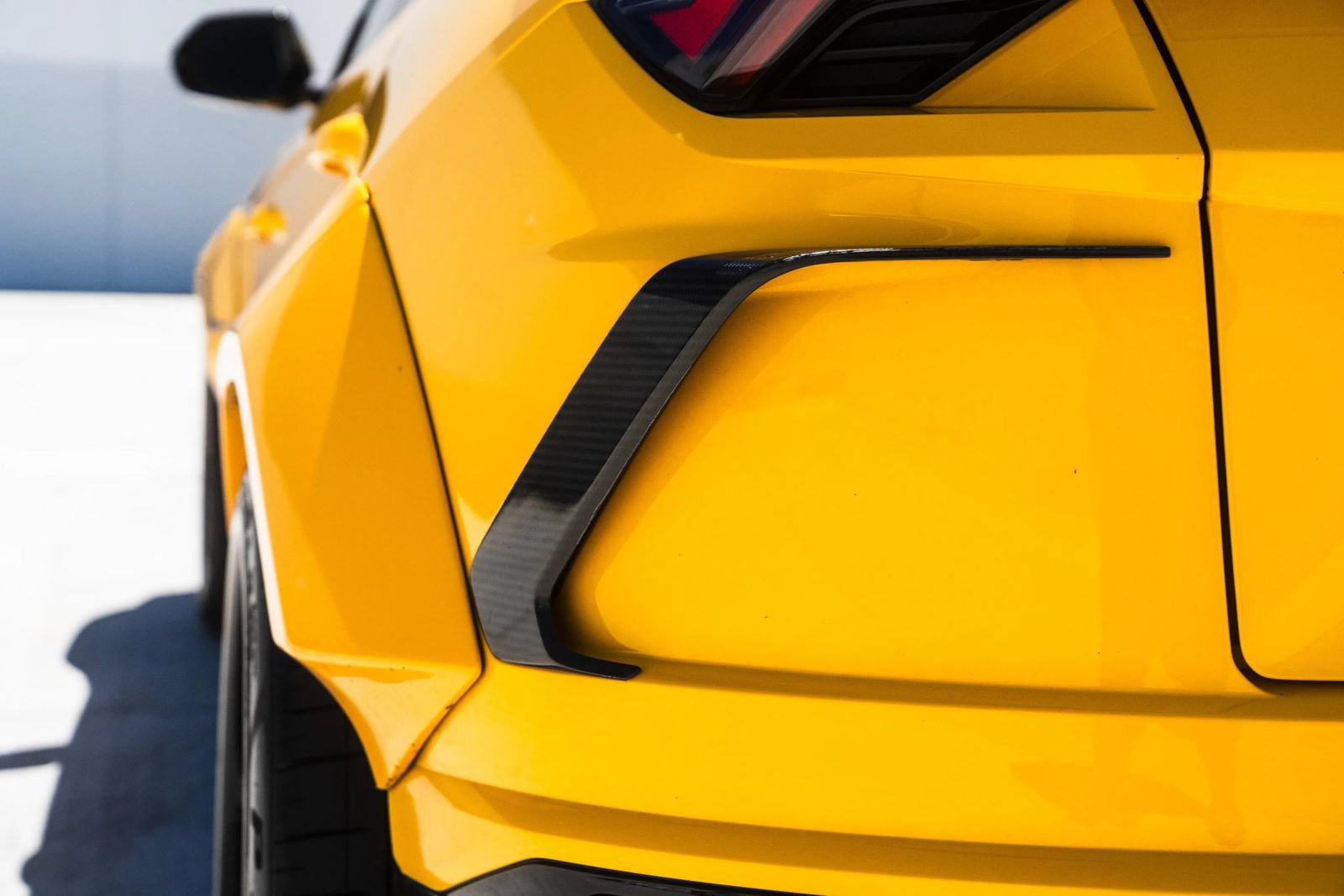 Used 2021 Lamborghini Urus AWD/4WD image 18